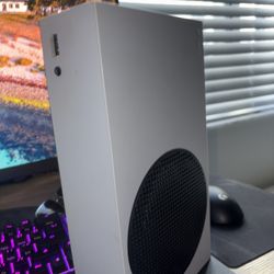 Xbox Series S + 1TB Storage + SCUF Instinct Pro Controller