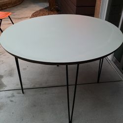Custom Round Table