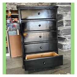5 drawers dresser / Five drawers dresser
