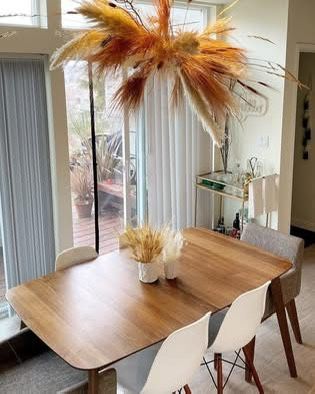 MCM Extendable Walnut Dining Table and Set of 6 Chairs