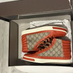 Size 8.5 Gucci Shoes 