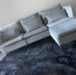 Grey sectional FOR PICK UP TODAY