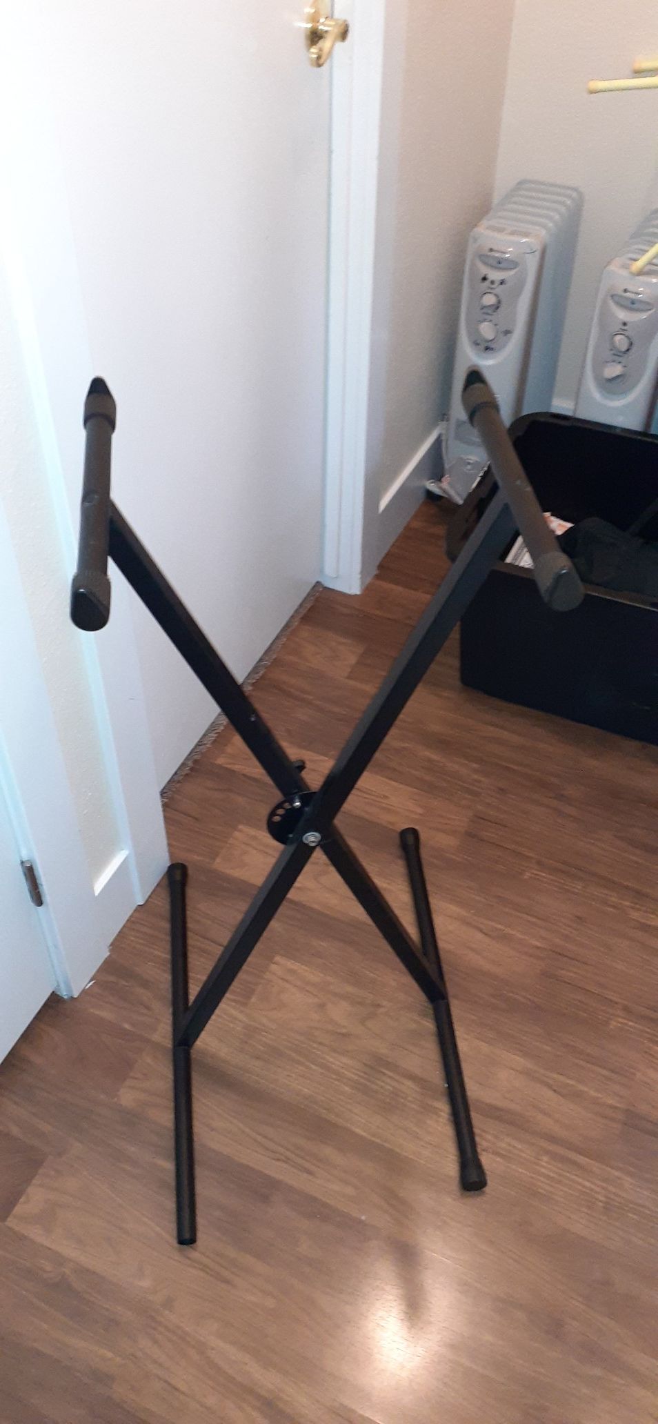 Electric piano stand