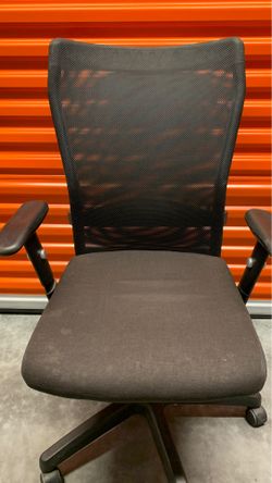 Used desk chair ... usada , silla de escritorio