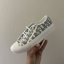 Women’s Shoes