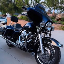 2012 Harley Davidson Electra Glide Ultra Limited (FLHTK)