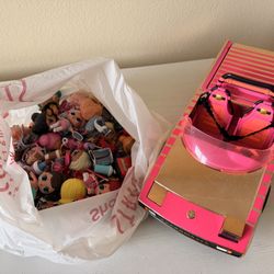Random LOL Dolls With Car 