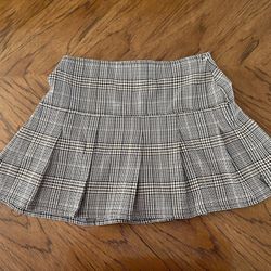 Superdry Plaid Pleated Skirt - Women’s US Size 8 - Like New Condition