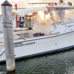 2006 Grady-White 330 Express