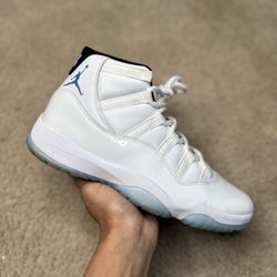 Jordan 11 Legend Blue