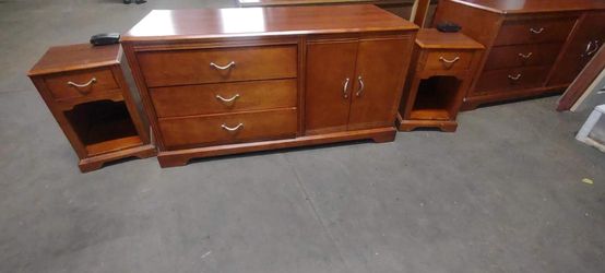 Bedroom Furniture Dresser,Two Night Stands,