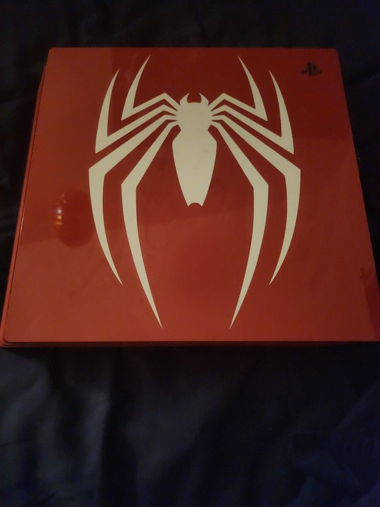 PS4 Pro Spiderman Edition