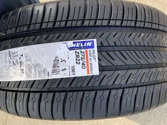 275-40-zr22. Michelin Pilot Sport All Season 4