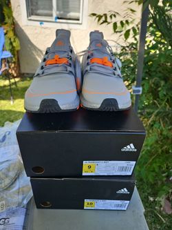 Athletic shoes