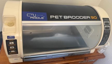 Pet Brooder 90 incubator