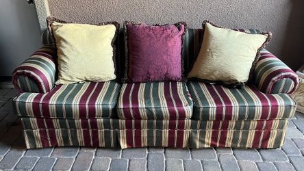 FREE TODAY ONLY Sofa Bed