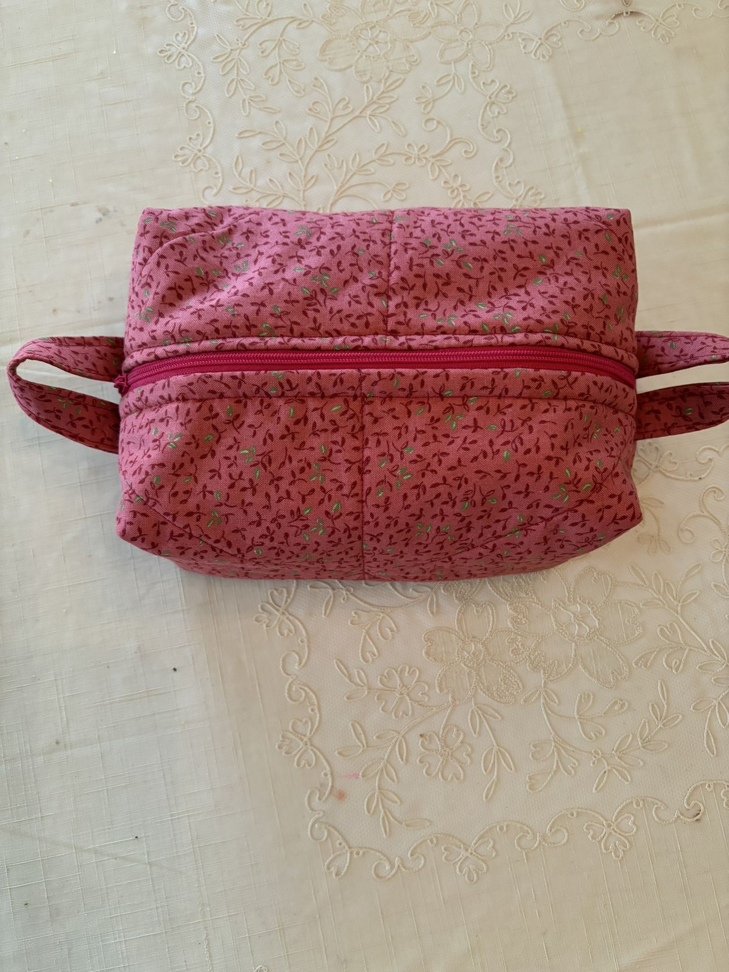Boxy Pouch- New - Fully Lined - Zipper Closure - Red