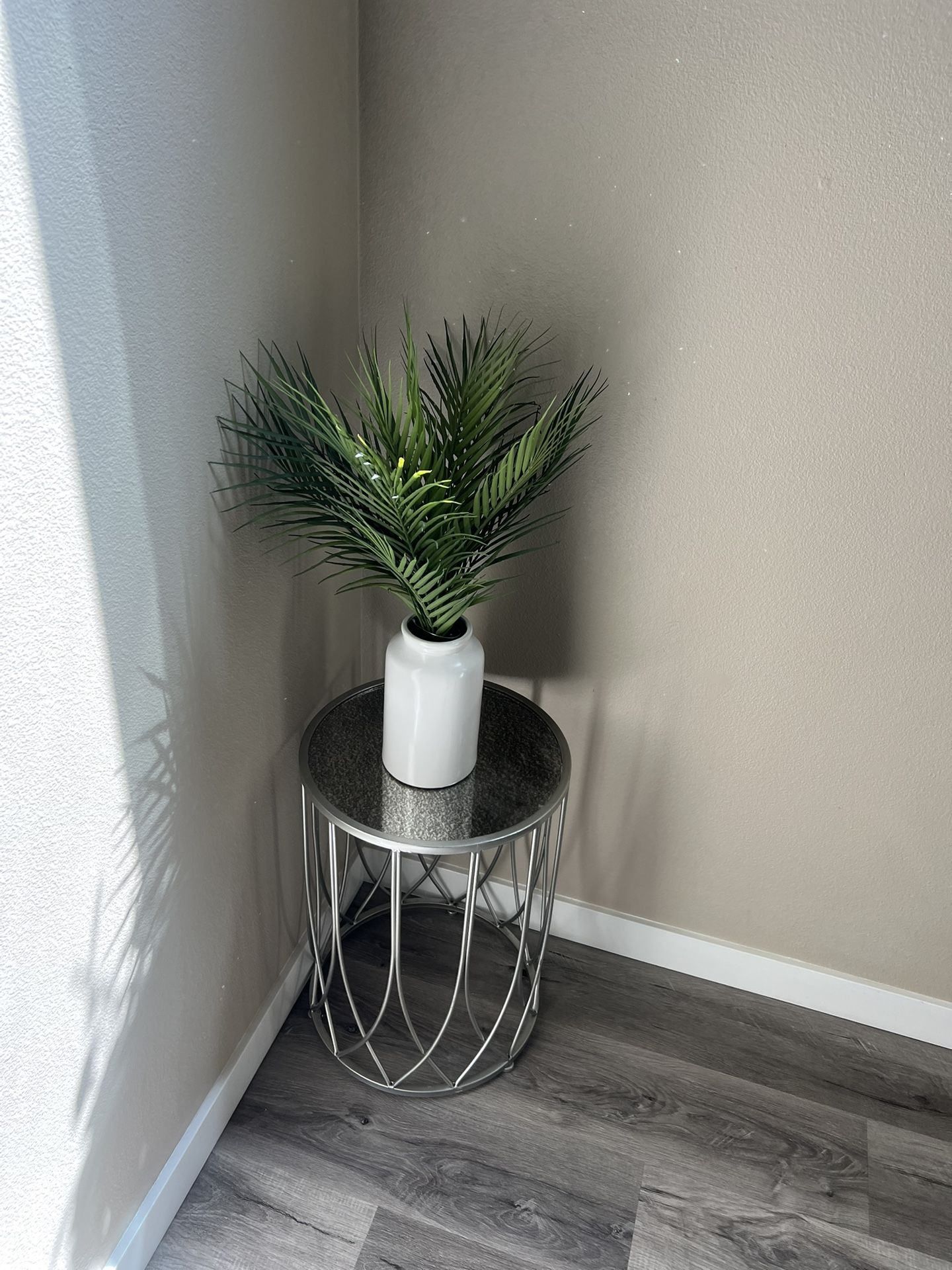 Side table Good condition