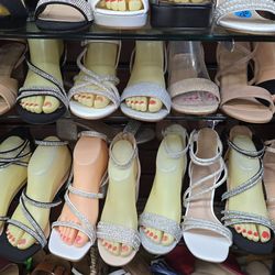 Zapatillas Para Mujer. High Heels For Women. Bristol Swapmeet In Santa Ana 