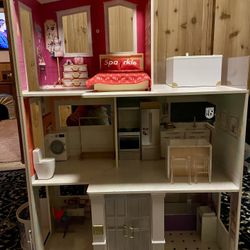 Rainbow High Doll House