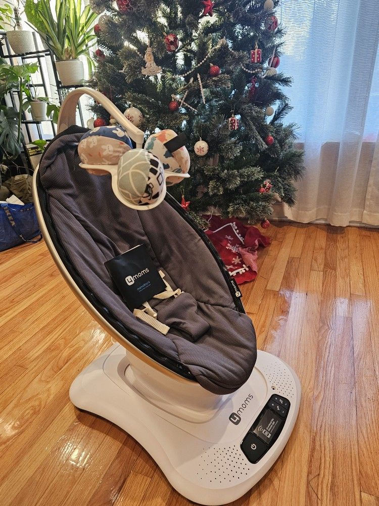 4 Moms Mamaroo Smart Baby Swing OBO