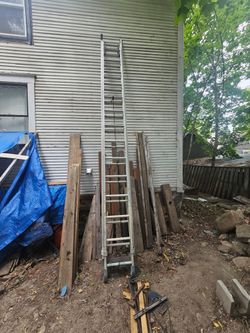 28ft Extension ladder