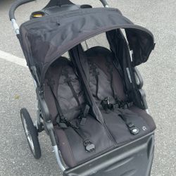 Double Stroller for Sale – Great Condition!