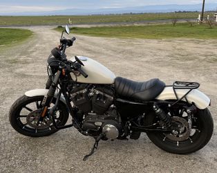 2022 Harley Davidson 883