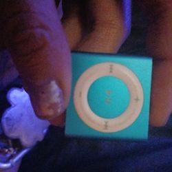 SeLLIng A Ipod Nano 4th Edition And Me And My Cloths Plus Shoes Let Me KnOw IF INTERESTED 