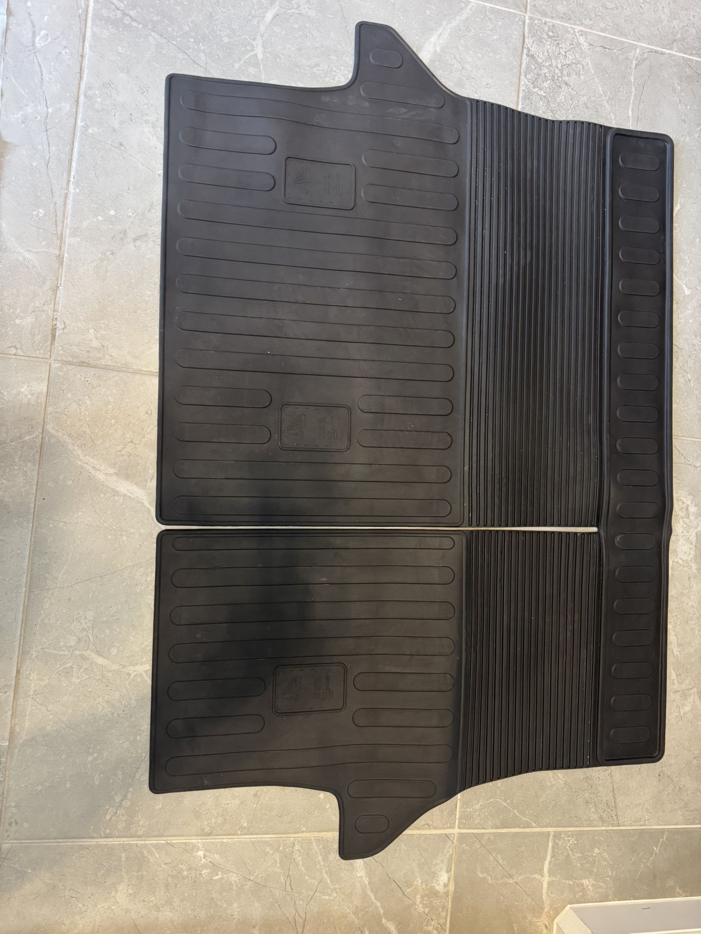 Rav4 weather Guard (rear)