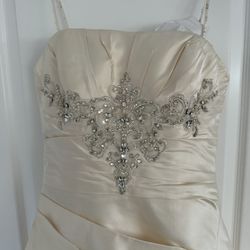Enzoani Wedding Dress with 2 Vails & gloves| Gown 