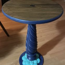 Pedestal Table