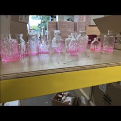 Pink Glass Bud Vases Set of 10 Mini Flower Vase for Centerpieces, Small Vases in Bulk for Wedding Decorations, Vintage Vase for Table, Home Décor