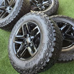 4 2026 CHEVROLET SILVERADO RIMS&TIRES 18"