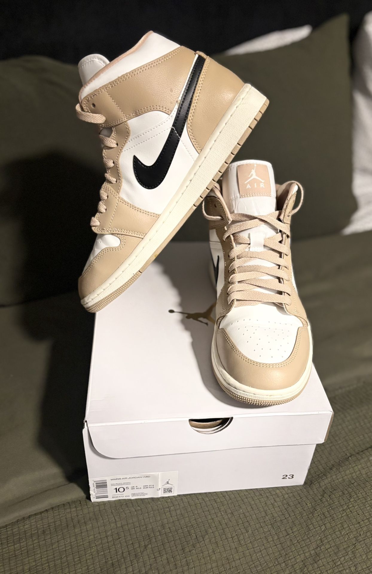 Air Jordan Mid 1’s- Like NEW In The Box Only Worn Once! Men’s Size 9/Women’s Size 10.5