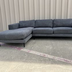 Couch / Sectional - (Delivery)
