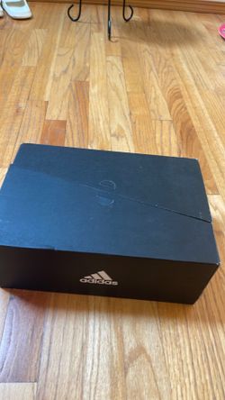 Brand new adidas ultraBOOST (size 7 1/2)