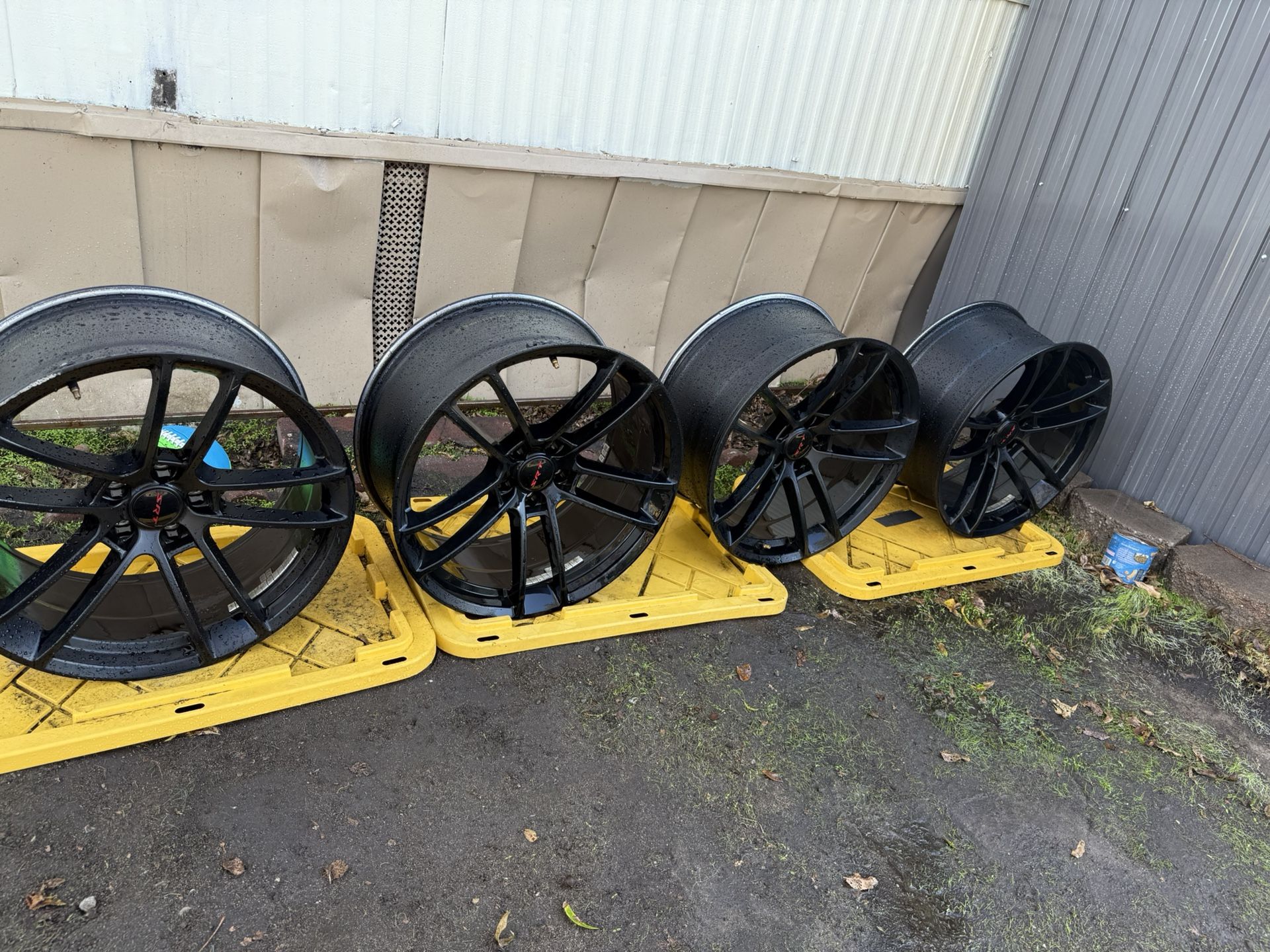 Srt / Charger / Challenger/ Chrysler Rims 
