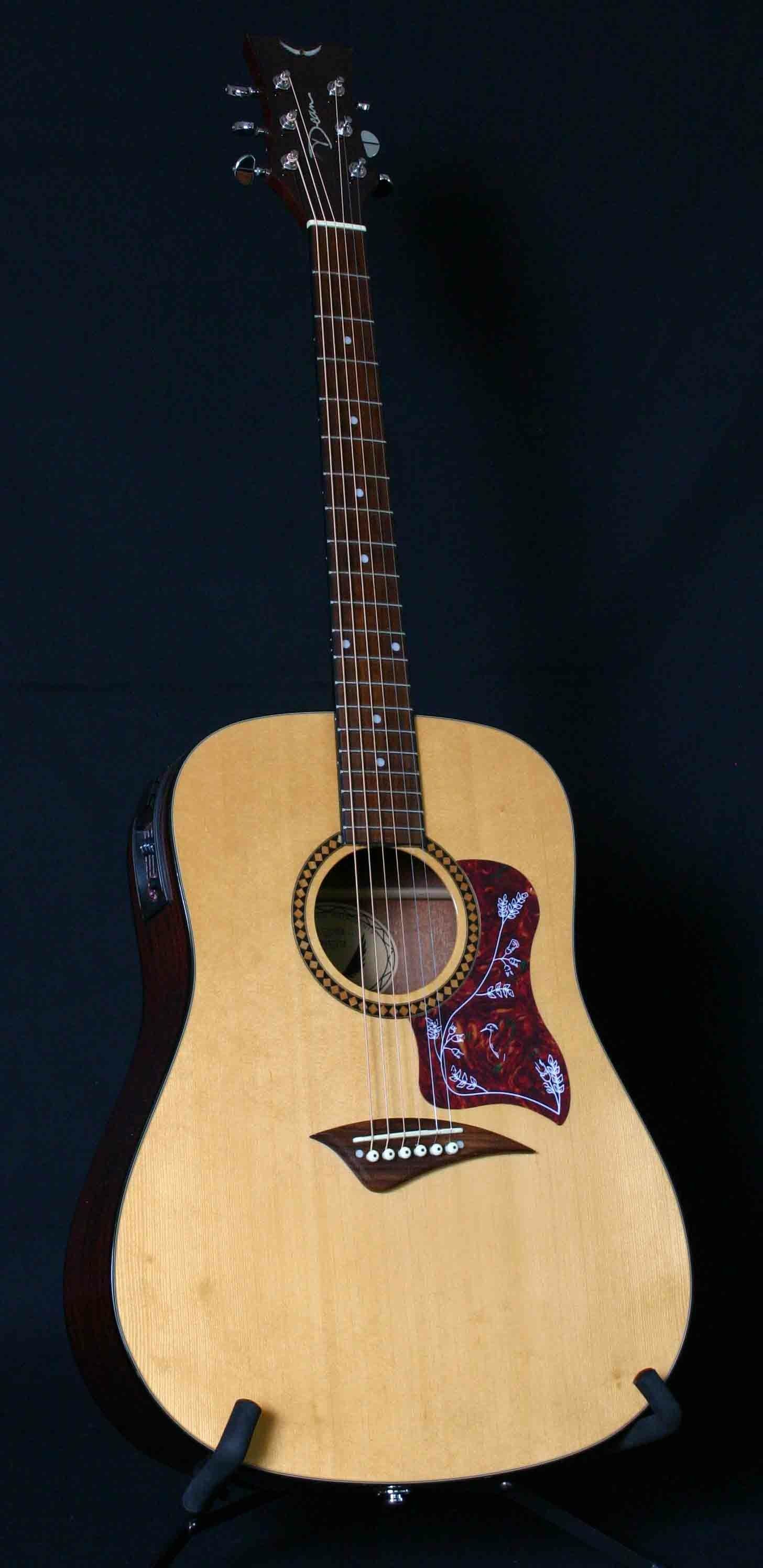 DEAN DAYTONA ACOUSTIC ELECTRIC GUITAR for Sale in