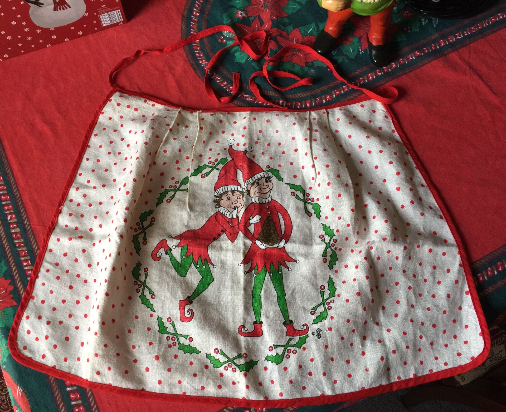 One of a Kind Vintage MCM Era Cloth Christmas Elves Apron