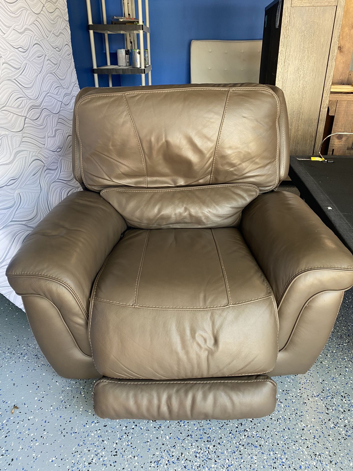 Electric Recliner With USB Charger