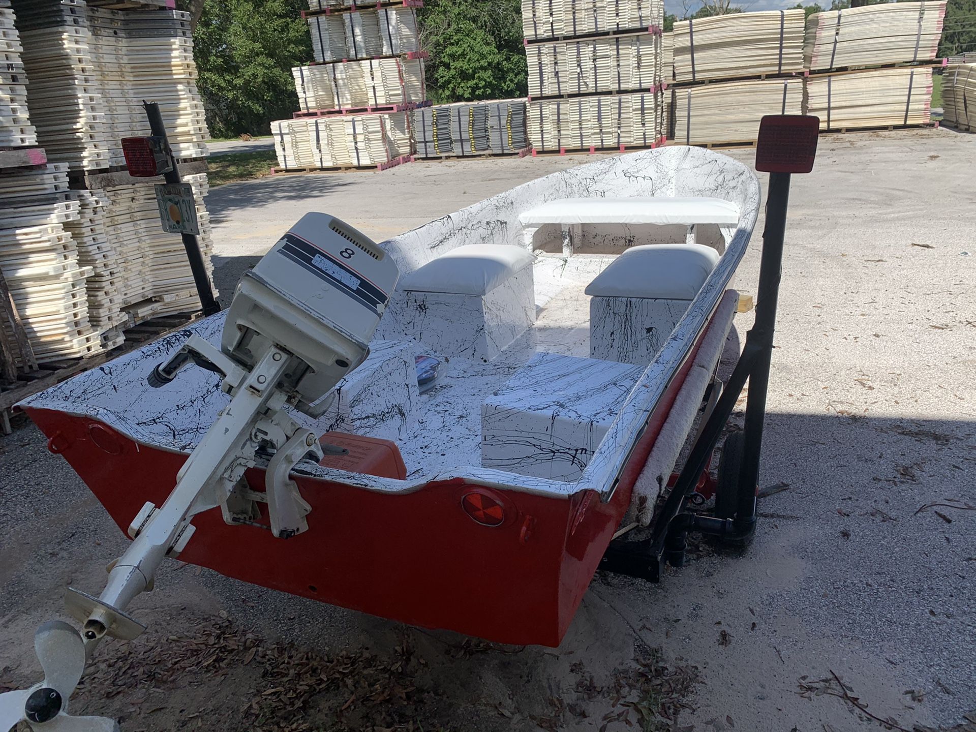 14 Ft Fiberglass Vhull Manatee Jon Boat w/ 8hp Johnson trailer included