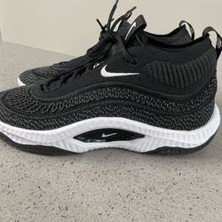 Nike Cosmic Unity 3 Sz 11.5  more Like 10.5/11