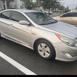 Hyundai Sonata hybrid 2011