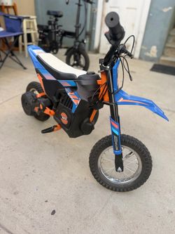 Moto eléctrica pequeña para niño