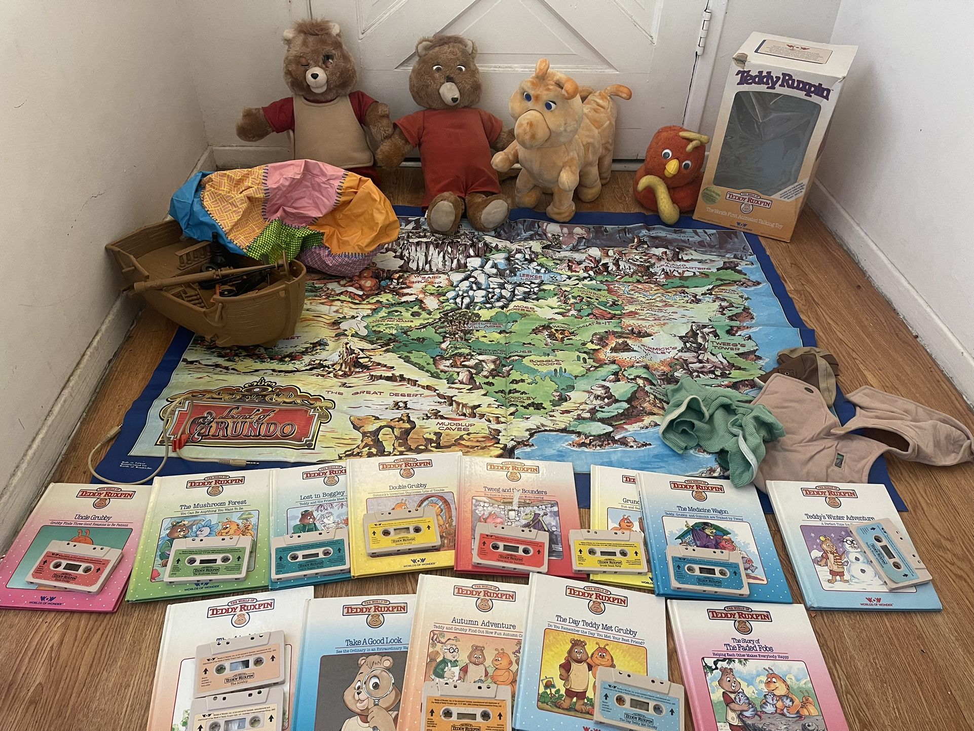 Vintage 1985 Teddy Ruxpin Dolls Books Tapes And More