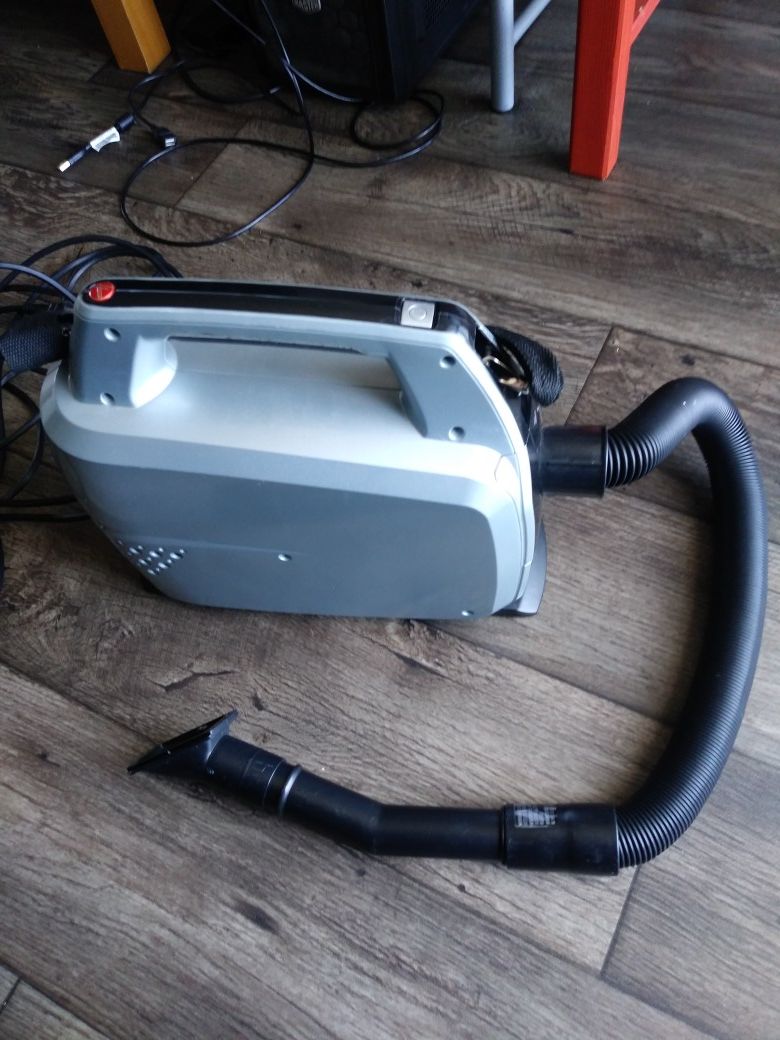 Hoover SH10000 Compact Canister Vacuum Cleaner