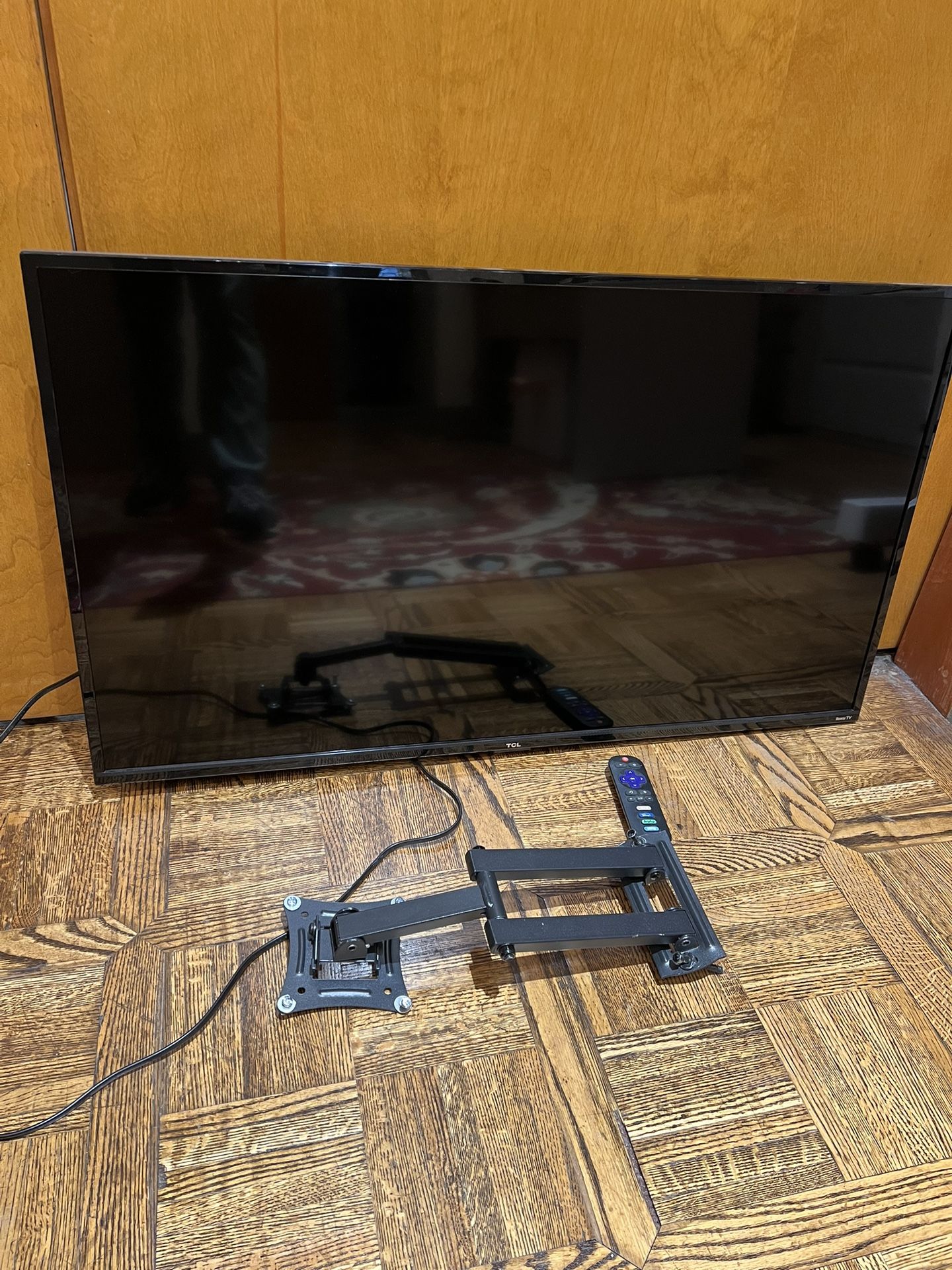 40” TCL Roku Smart Tv With Mount