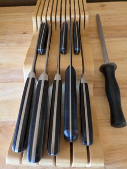 Organic in-drawer bamboo knife block & 8 piece Chicago cutlery with sharpenet