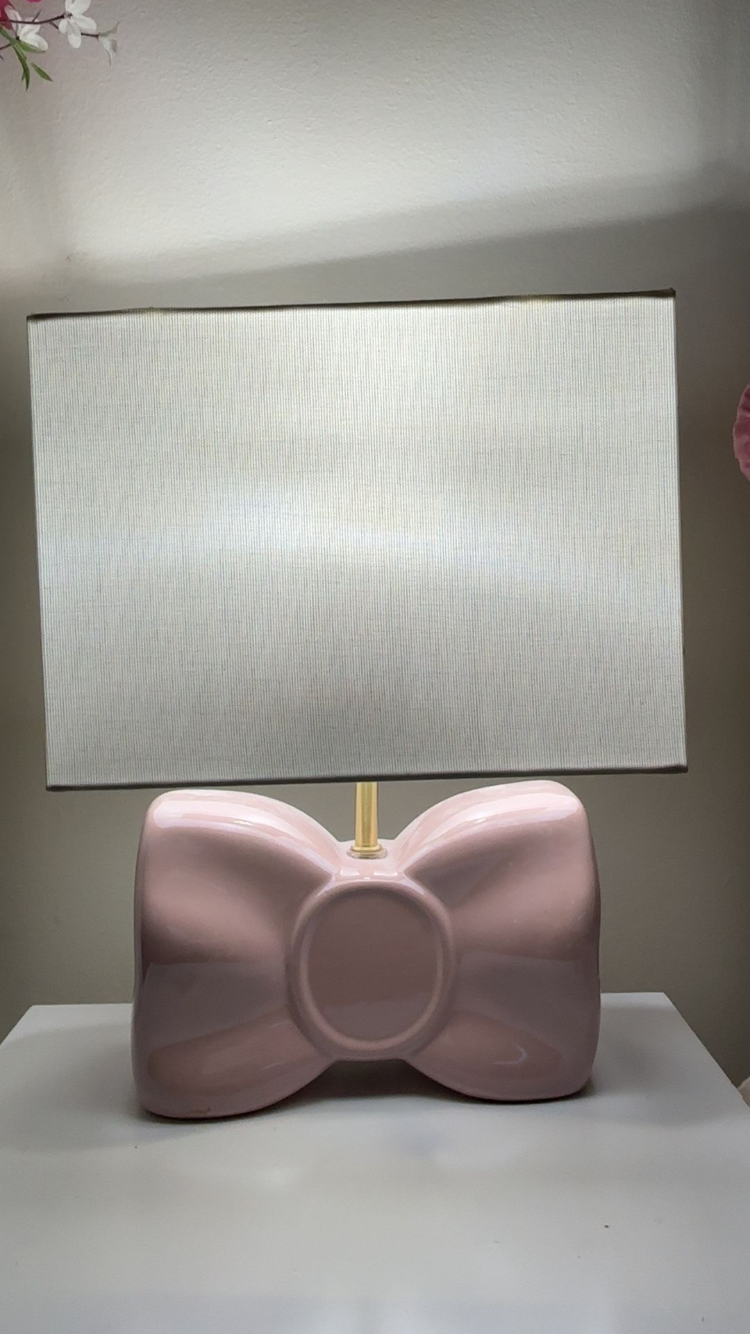 Pink bow lamp with gold detailing
